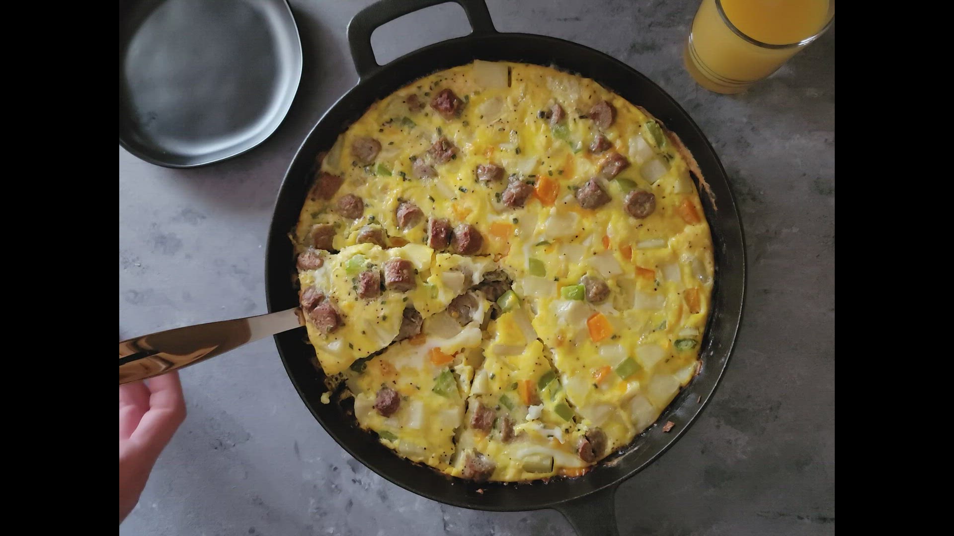 'Video thumbnail for Easy Breakfast Casserole with Sausage'