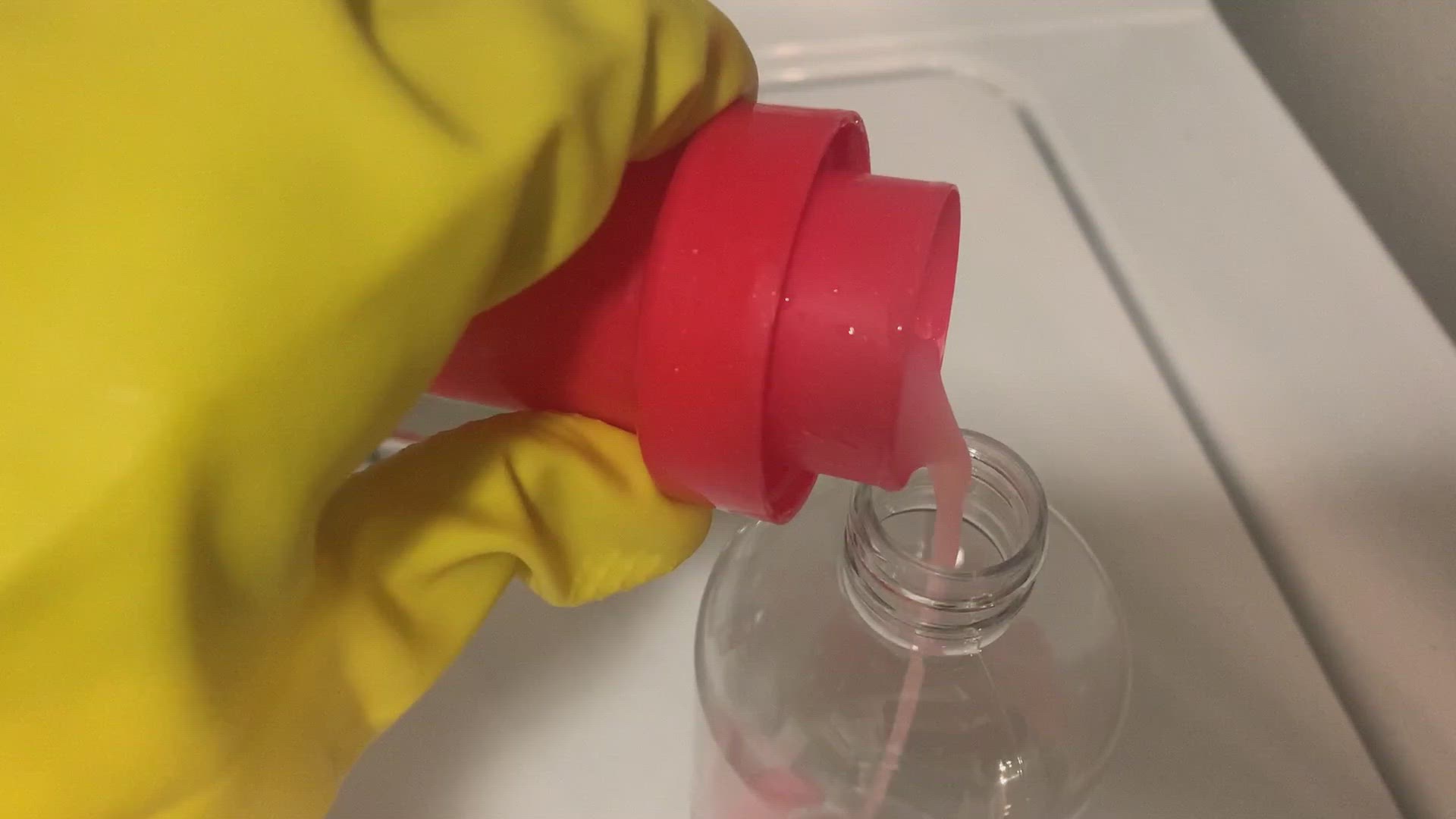 'Video thumbnail for how to make a DIY linen spray'