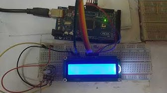 'Miniatura de video para pantalla LCD (cristal líquido) con Arduino'